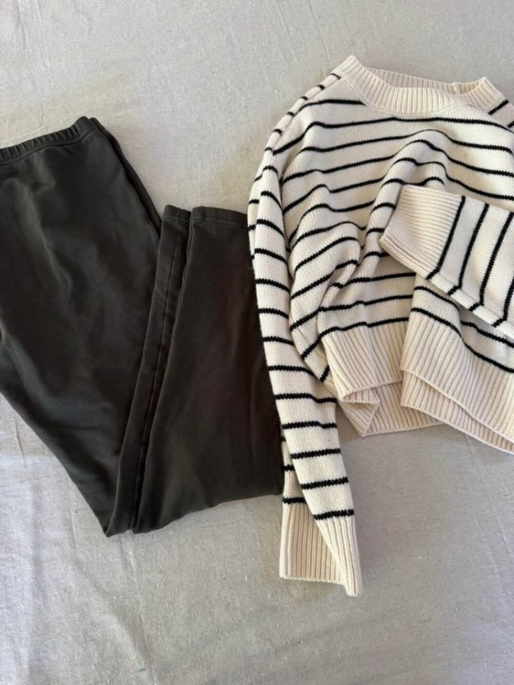 7 Piece Clothing Bundle Women’s Clothes Size Small/Medium - Picture 7 of 8